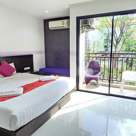 D C Patong Exterior foto