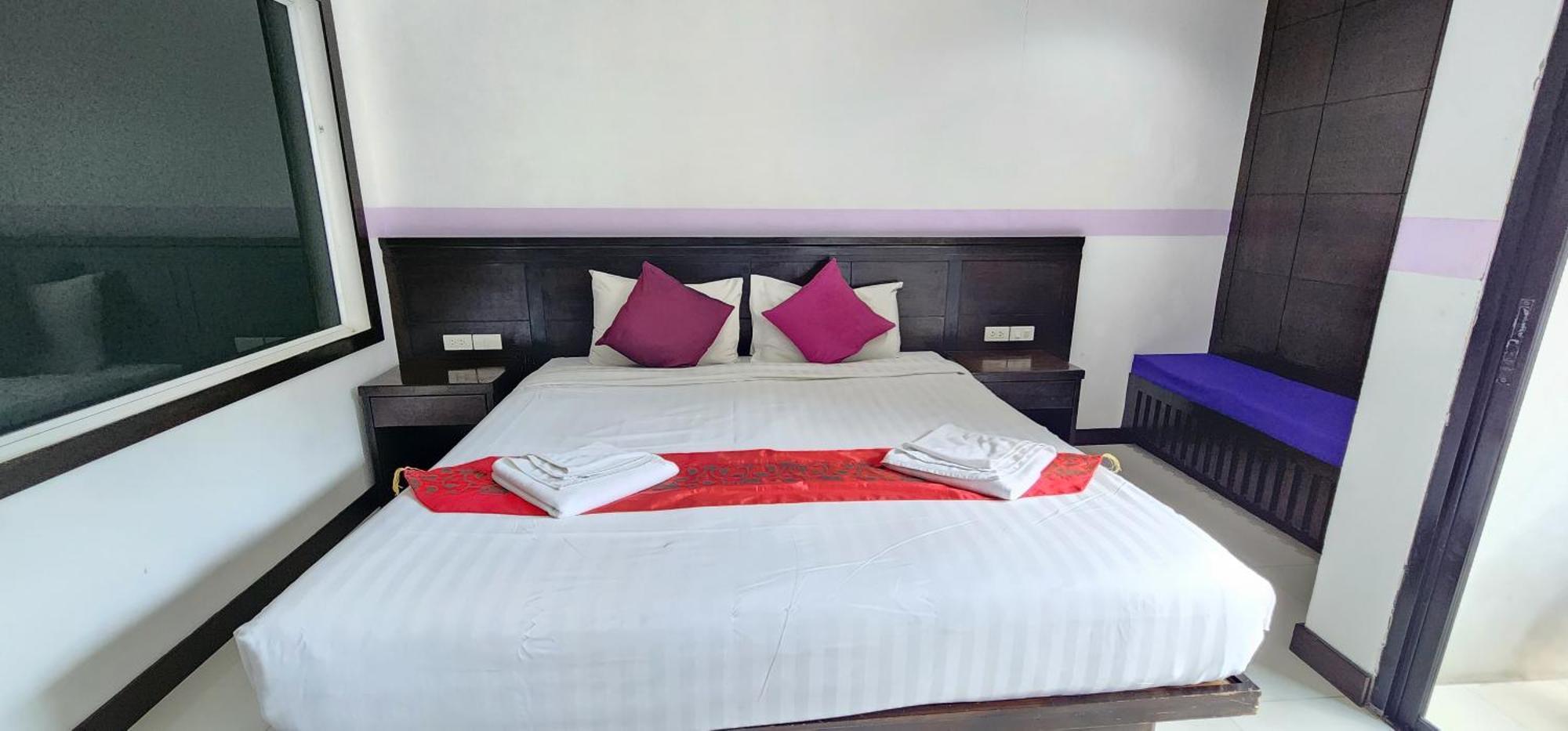 D C Patong Exterior foto