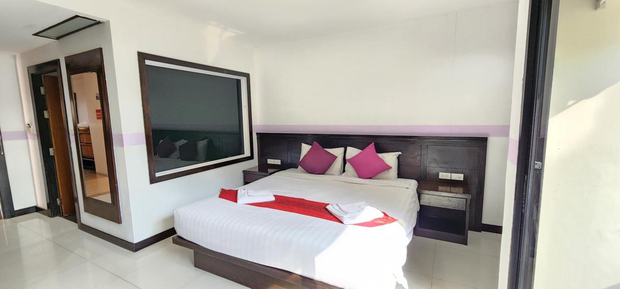 D C Patong Exterior foto
