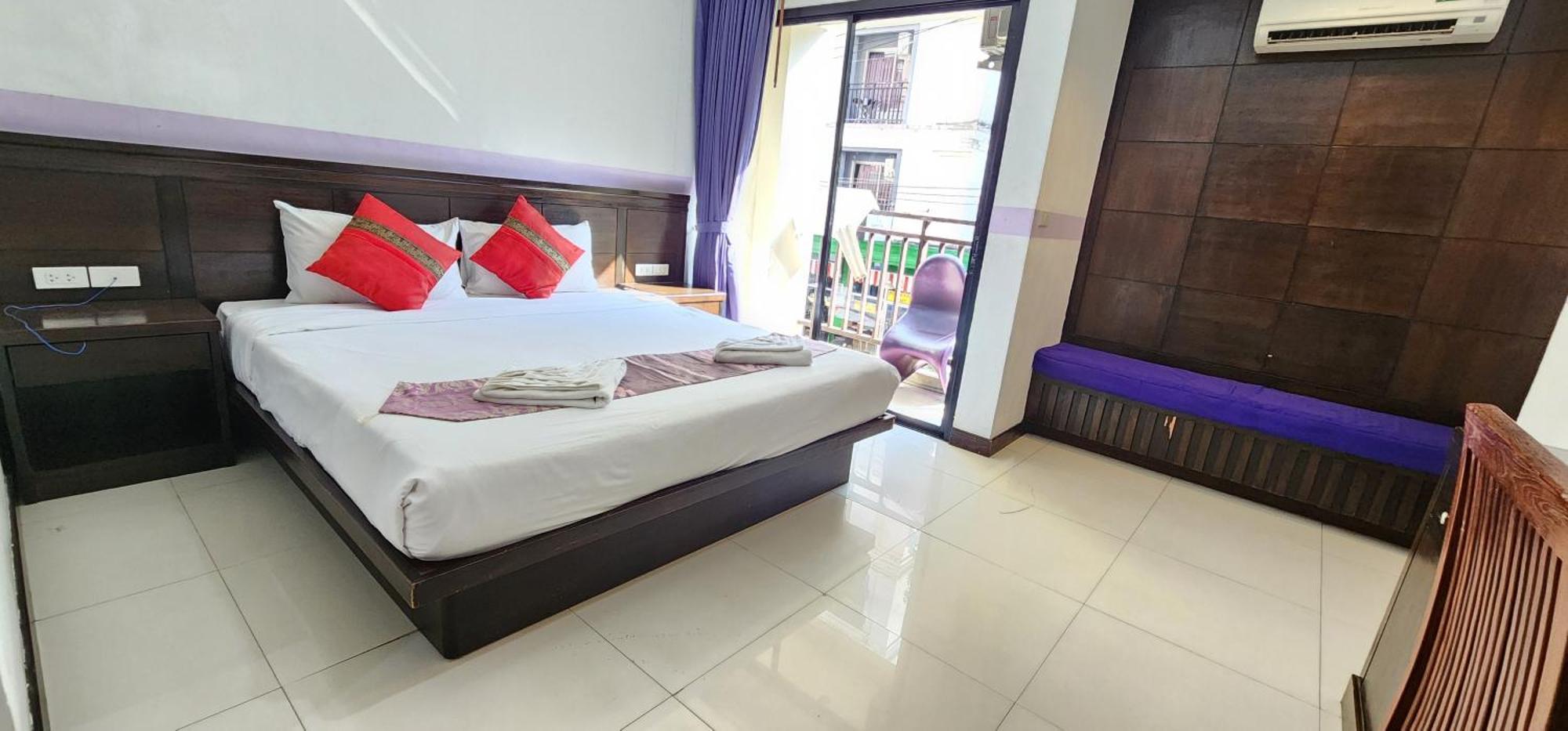 D C Patong Exterior foto